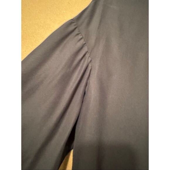 Silk Lafayette 148 Top Subtle Beaded Neck - Picture 6 of 10